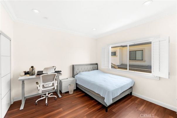 Bedroom, Home Office, Interior, Recessed Lighting, Wood Texture Flooring