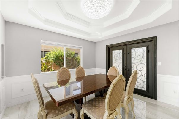 Chandelier, Dining room, Interior, Marble
