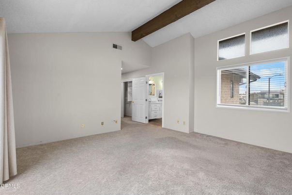 Empty room, Interior, Wooden Beams
