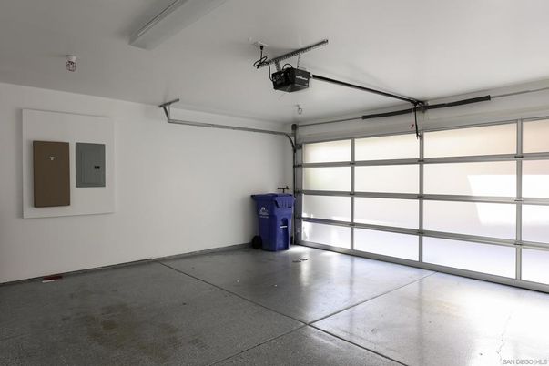 Garage, Interior