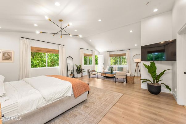 Bedroom, Interior, Pendant Lights, Recessed Lighting, Wood Texture Flooring