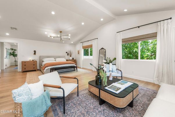Bedroom, Interior, Living room, Pendant Lights, Recessed Lighting, Wood Texture Flooring
