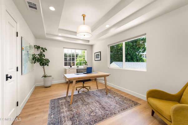 Home Office, Interior, Recessed Lighting, Wood Texture Flooring