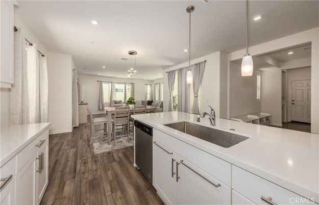 Dining room, Interior, Kitchen, Pendant Lights, Recessed Lighting, Wood Texture Flooring