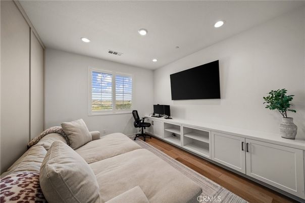 Home Office, Interior, Recessed Lighting, Wood Texture Flooring