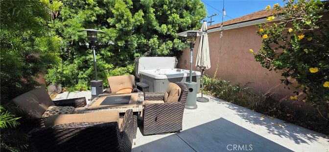 Exterior, Hot Tub