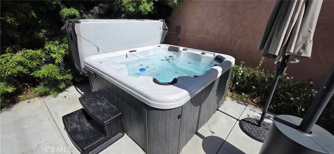 Exterior, Hot Tub