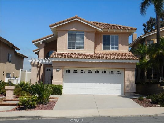 Attached, Exterior, Facade, Mediterranean