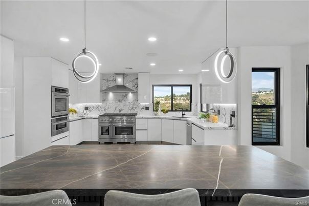 Dining room, Interior, Kitchen, Pendant Lights, Recessed Lighting, Stainless Steel Appliances