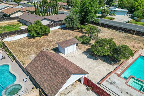 Exterior, Drone