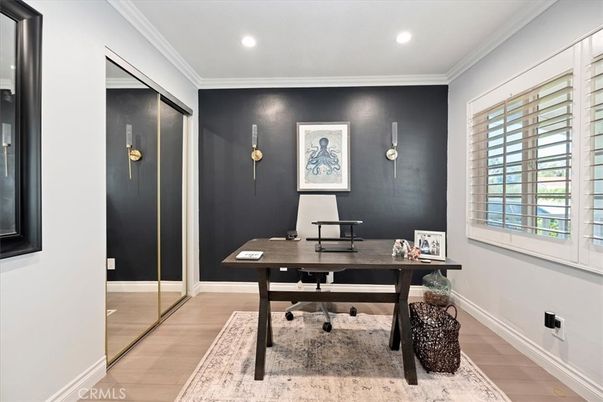 Home Office, Interior, Recessed Lighting, Wood Texture Flooring