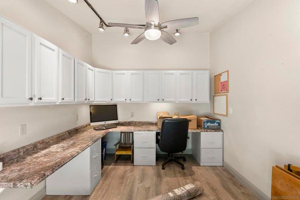 Home Office, Interior, Recessed Lighting, Wood Texture Flooring