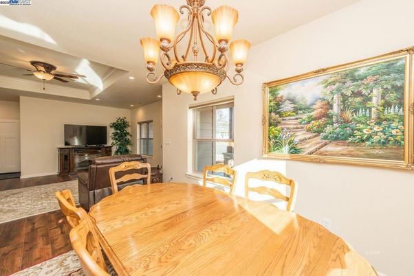 Chandelier, Dining room, Interior, Recessed Lighting, Wood Texture Flooring