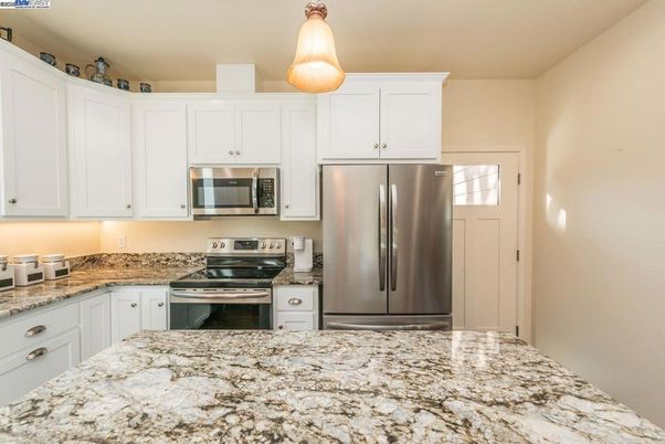 Interior, Kitchen, Stainless Steel Appliances