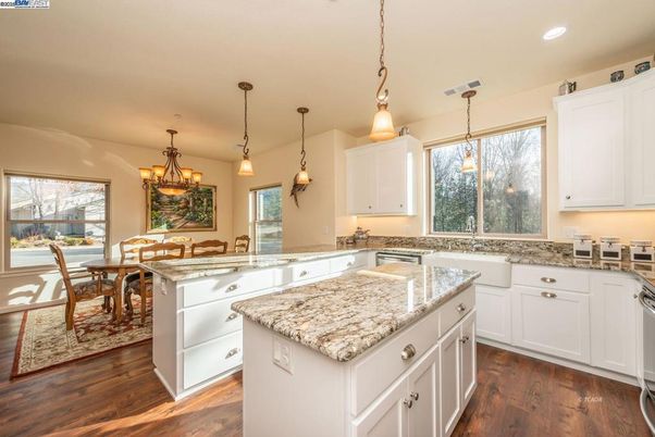 Chandelier, Dining room, Interior, Kitchen, Pendant Lights, Recessed Lighting, Wood Texture Flooring