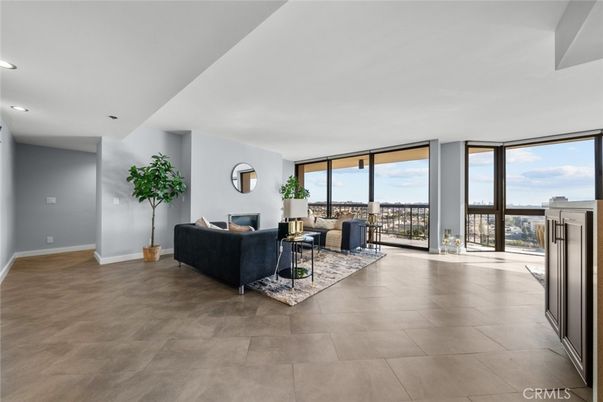 Interior, Living room, Recessed Lighting, Water