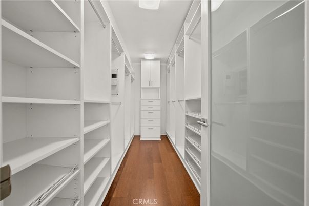 Interior, Walk-in Closets, Wood Texture Flooring