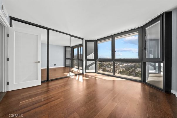 Empty room, Interior, Sun Room, Wood Texture Flooring