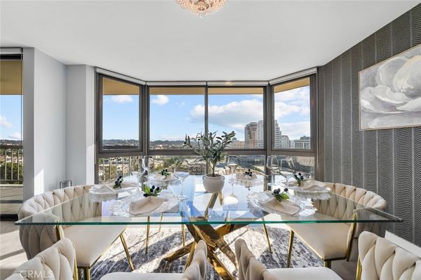 Dining room, Interior