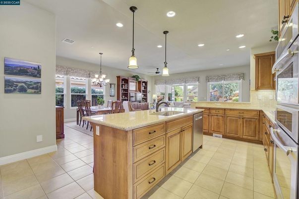 Chandelier, Dining room, Interior, Kitchen, Pendant Lights, Recessed Lighting