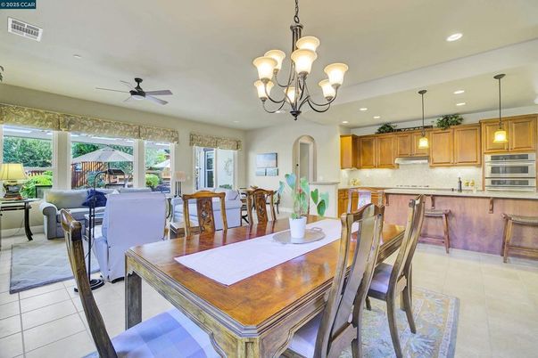 Chandelier, Dining room, Interior, Kitchen, Pendant Lights, Recessed Lighting