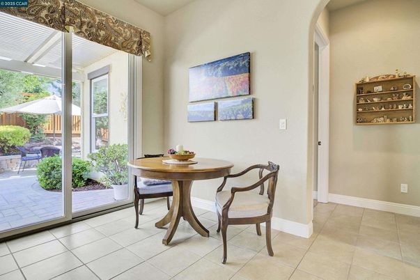 Dining room, Interior