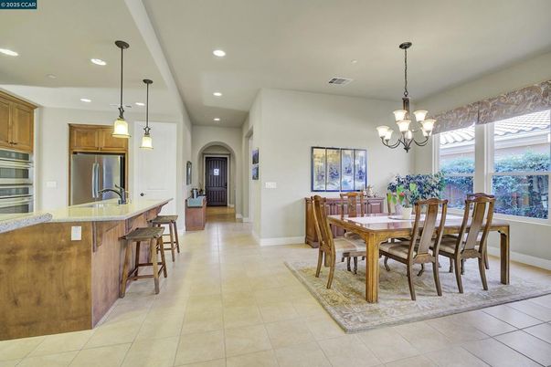 Chandelier, Dining room, Interior, Kitchen, Pendant Lights, Recessed Lighting, Stainless Steel Appliances