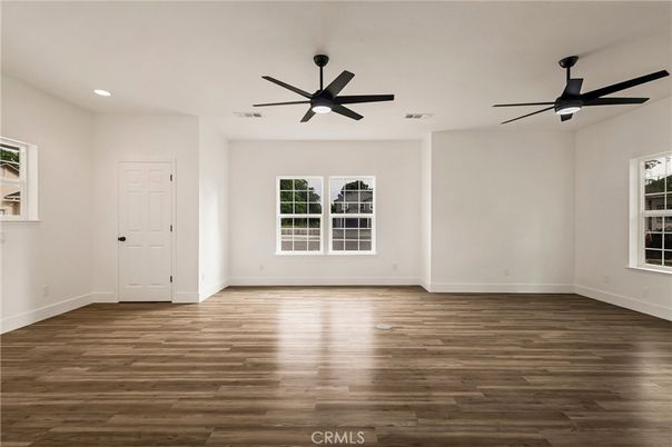 Empty room, Interior, Recessed Lighting, Wood Texture Flooring