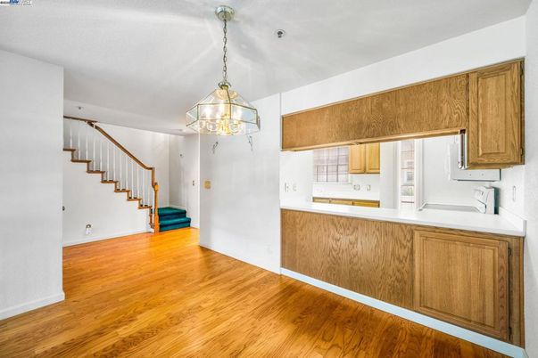 Interior, Pendant Lights, Wood Texture Flooring