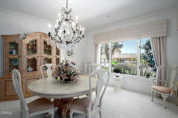 Chandelier, Dining room, Interior