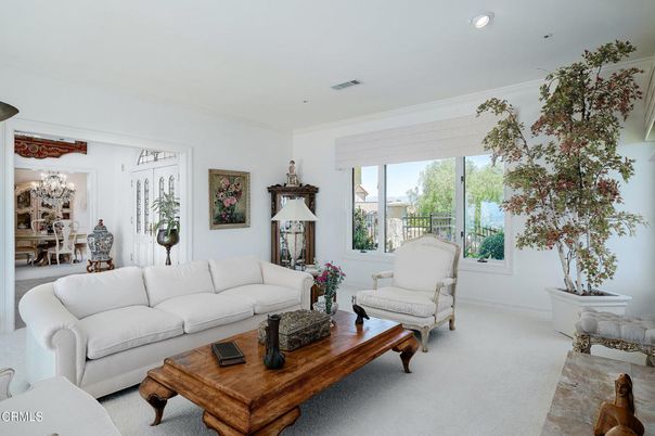 Chandelier, Dining room, Interior, Living room, Recessed Lighting