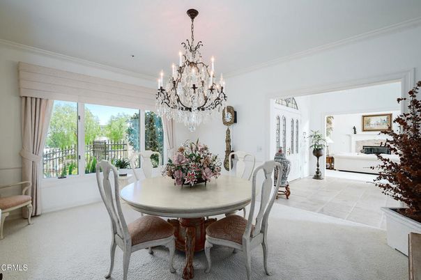 Chandelier, Dining room, Fireplace, Interior