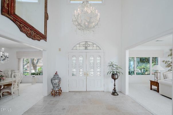 Chandelier, Dining room, Interior