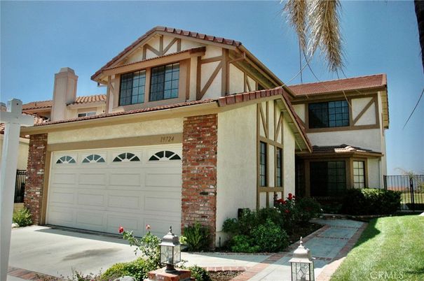 Attached, Exterior, Facade, Brick Facade, Tudor Revival