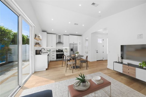 Dining room, Interior, Kitchen, Recessed Lighting, Stainless Steel Appliances, Wood Texture Flooring