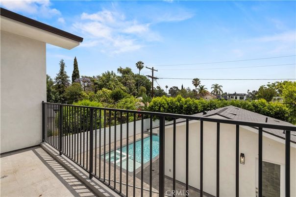 Exterior, Pool, Other