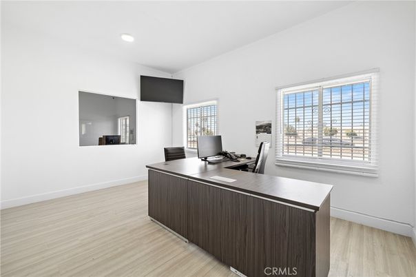 Home Office, Interior, Recessed Lighting, Wood Texture Flooring