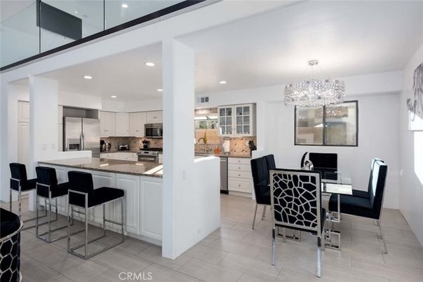 Chandelier, Dining room, Interior, Kitchen, Recessed Lighting, Stainless Steel Appliances