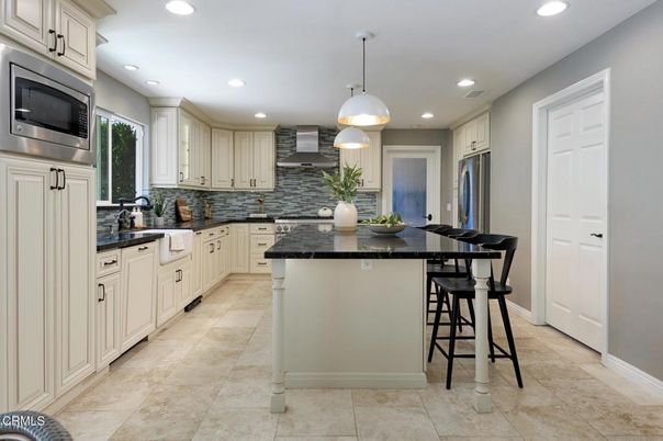 Interior, Kitchen, Pendant Lights, Recessed Lighting, Stainless Steel Appliances