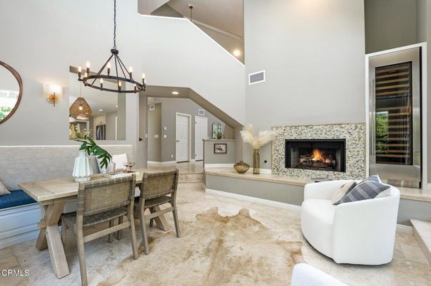 Chandelier, Dining room, Fireplace, Interior, Pendant Lights, Recessed Lighting