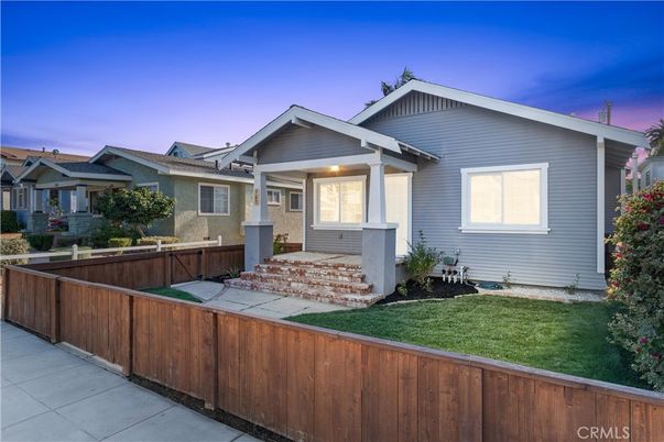 Exterior, Facade, American Craftsman