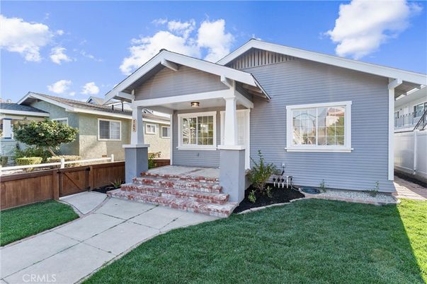 Exterior, Facade, American Craftsman