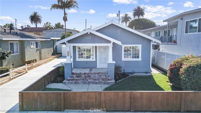 Exterior, Facade, American Craftsman