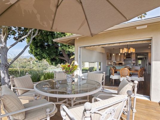 Dining room, Exterior, Kitchen