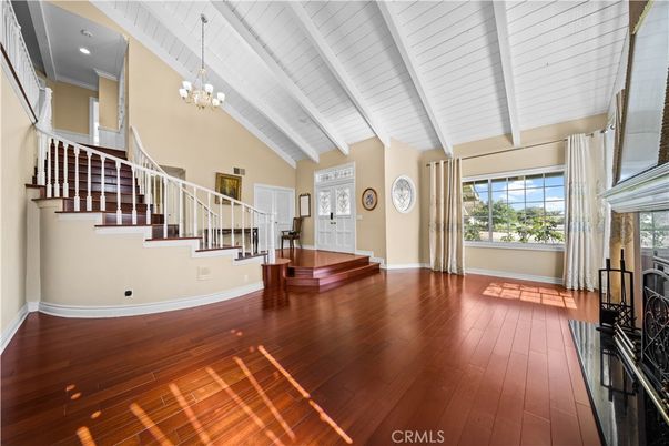 Chandelier, Fireplace, Interior, Recessed Lighting, Wood Texture Flooring