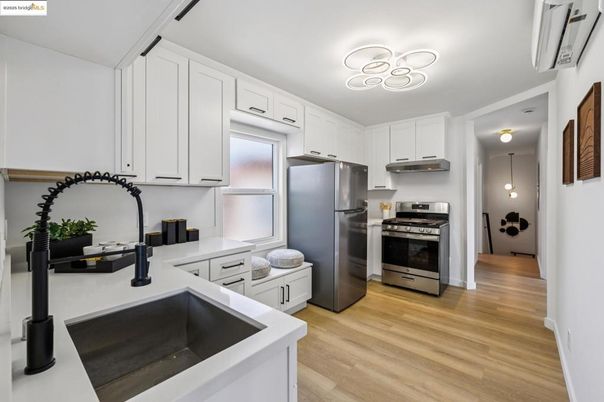 Interior, Kitchen, Stainless Steel Appliances, Wood Texture Flooring