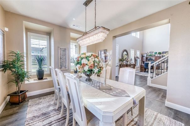 Chandelier, Dining room, Interior, Recessed Lighting, Wood Texture Flooring