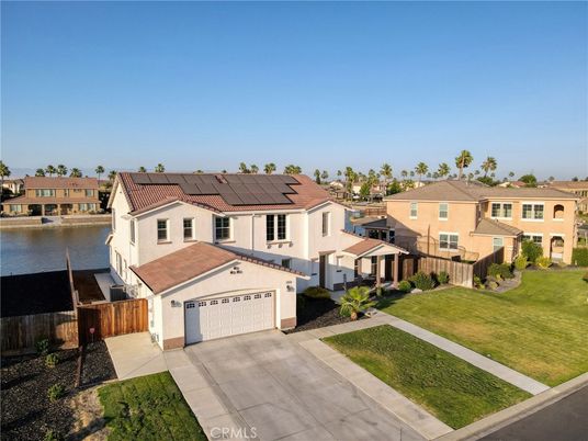 Attached, Exterior, Facade, Solar Panels, Mediterranean