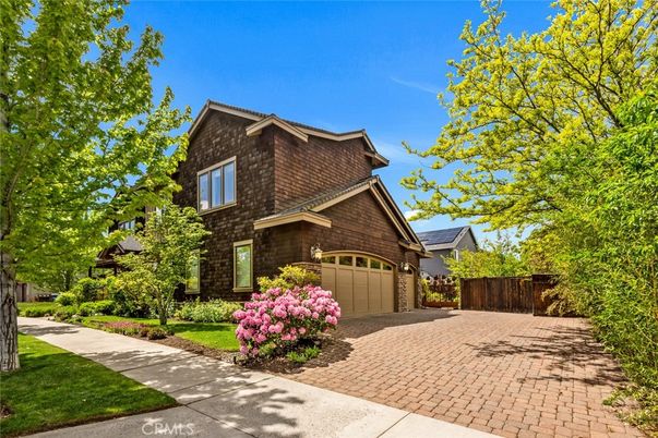 Attached, Exterior, Facade, Brick Facade, Brick Traditional