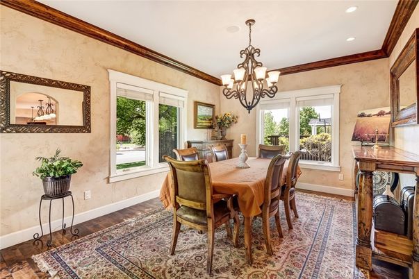 Chandelier, Dining room, Interior, Recessed Lighting, Wood Texture Flooring